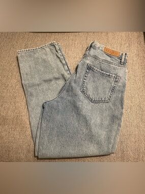 PacSun Light Wash Blue Mom Jeans